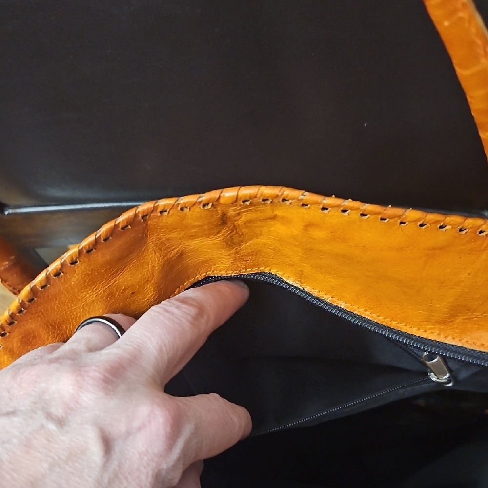 Artistic Tribal Tan Leather Shoulder Bag - Picture 8 of 16